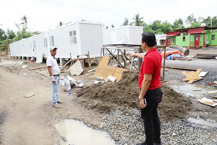 region glenda capiz facility2 Gov. Esteban Evan Contreras of Capiz inspects the quarantine facility being constructed for the personnel of its containerized test laboratory for coronavirus disease. PHOTO FROM CAPIZ KABALAKA INFORMATION CENTER