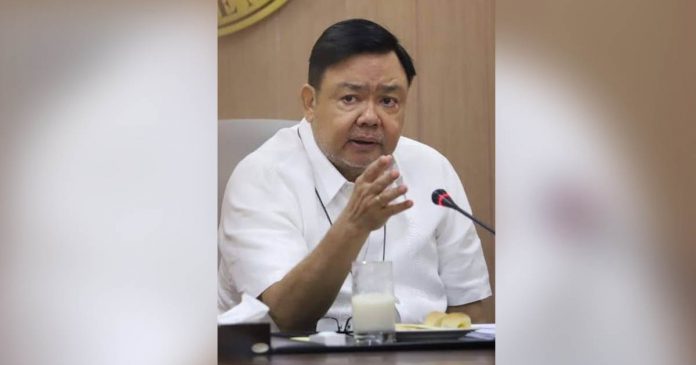 trenas Mayor Jerry Treñas of Iloilo City warns it is still “very risky” to hold Christmas merrymakings.