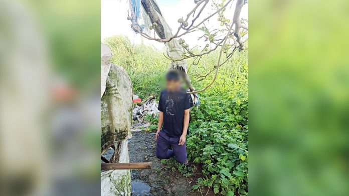 Security guard Piji Escalante was found dead hanging from a bamboo trunk in Barangay 2, Bacolod City on Dec. 25. He was believed to have committed suicide. BCPO Security guard Piji Escalante was found dead hanging from a bamboo trunk in Barangay 2, Bacolod City on Dec. 25. He was believed to have committed suicide. BCPO