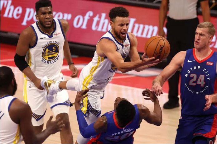 Golden State Warriors’ Stephen Curry attacks the defense of Detroit Pistons’ Josh Jackson for a layup. GREGORY SHAMUS/GETTY IMAGES Golden State Warriors’ Stephen Curry attacks the defense of Detroit Pistons’ Josh Jackson for a layup. GREGORY SHAMUS/GETTY IMAGES