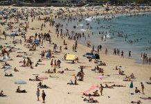 Heat wave returns to Australia on first day of summer Photo courtesy of EPA-EFE