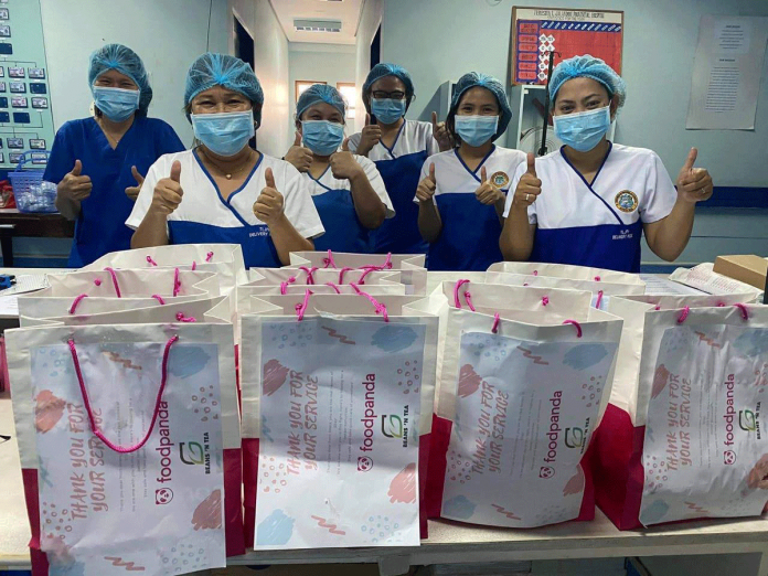 FOODPANDA foodpanda gives back to medical frontliners in Negros