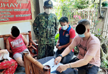 Simeon Libo-on (second from left) is the “top 2” suspected drug personality in Manapla, Negros Occidental. He was caught in a drug buy-bust operation on Jan. 23. MANAPLA POLICE STATION