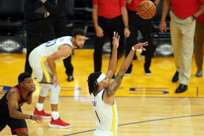 Golden State Warriors guard Damion Lee hits a free throw during the fourth quarter against the Toronto Raptors at Chase Center. PHOTO BY DARREN YAMASHITA/USA TODAY SPORTS Golden State Warriors guard Damion Lee hits a free throw during the fourth quarter against the Toronto Raptors at Chase Center. PHOTO BY DARREN YAMASHITA/USA TODAY SPORTS