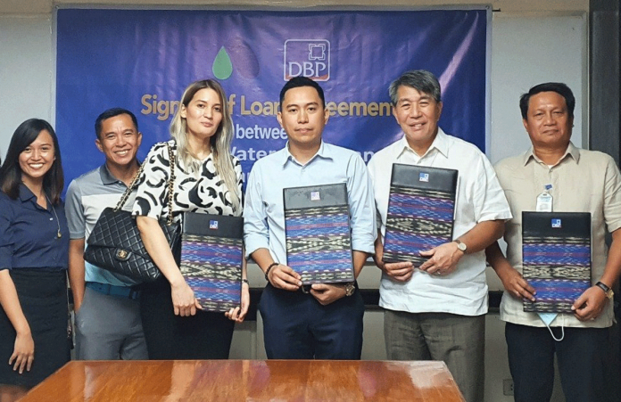 DBP-AWC Present during the signing of the loan agreement were (from left) AWC Chief Financial Officer Kimberley C. Mira; AWC Director Efrain Pedregosa; AWC Executive Vice President Elizabeth Frances B. Abejo; AWC Chief Executive Officer/ President Gabino M. Abejo, Jr.; DBP President and Chief Executive Officer Emmanuel G. Herbosa; and DBP Senior Vice President Sisinio S. Narisma.
