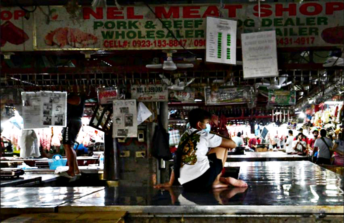 Palace Pork and chicken stalls in Quezon City market are empty on the first day of the implementation of the price ceiling ordered by the government. Meat vendors went on pork holiday due to fear of going bankrupt amid the price freeze. ABS-CBN NEWS