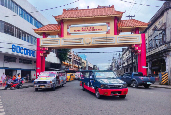 front-pic The Filipino-Chinese Friendship Arch on Iznart Street built by the Filipino-Chinese Chamber of Commerce of Iloilo pays tribute to the strong relationship between the city government of Iloilo and Chinese Ilonggo community. Iznart Street is where one would find most of the stores of Chinese Filipino retail businessmen. Iznart Street is thus also acknowledged as the Chinatown of Iloilo (collectively with J.M. Basa and Aldeguer streets).