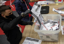 Kosovo votes for new parliament amid pandemic