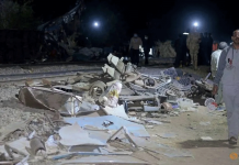 Train crash kills 19