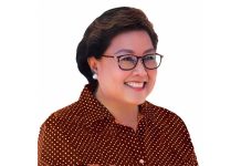 Cadiao first governor in Region 6 to get Covid-19 vaccine
