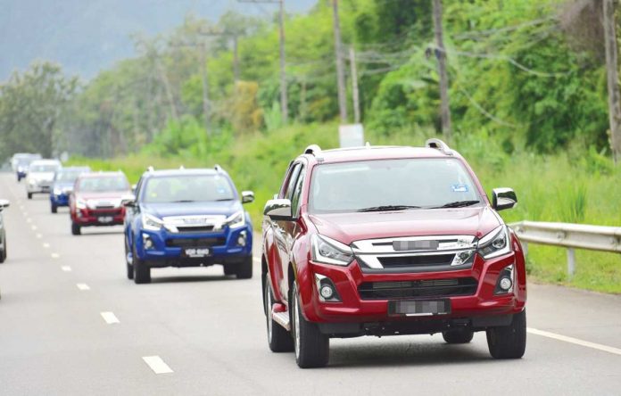 Imported-vehicle-sales-up-7 AUTOMACHA.COM