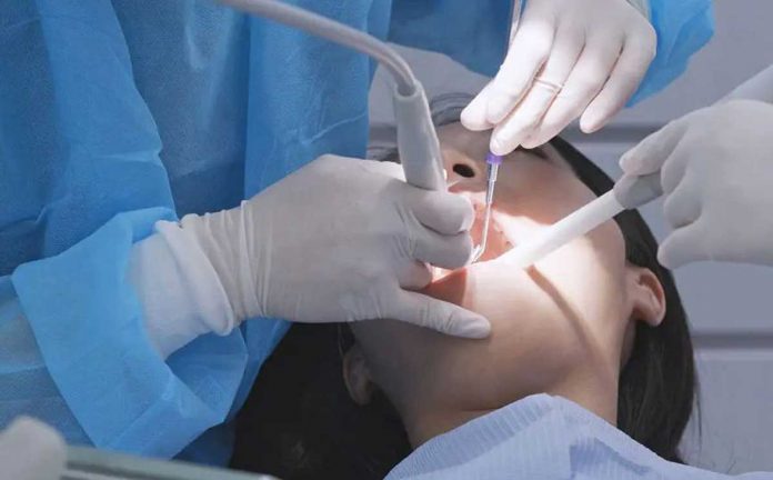 april-23-health LEUNG CHO PAN – 123RF