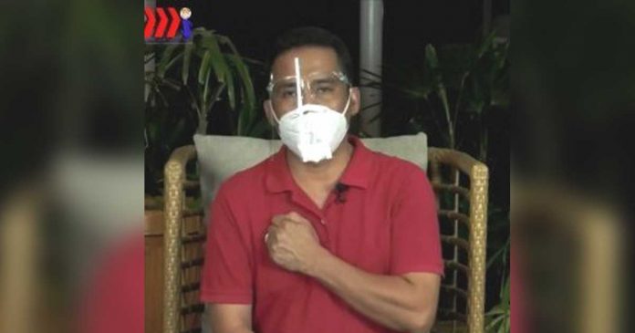 capiz-guv Capiz governor Esteban Evan Contreras’ scheduled vaccination against coronavirus disease 2019 yesterday was indefinitely postponed. He was diagnosed with the disease.