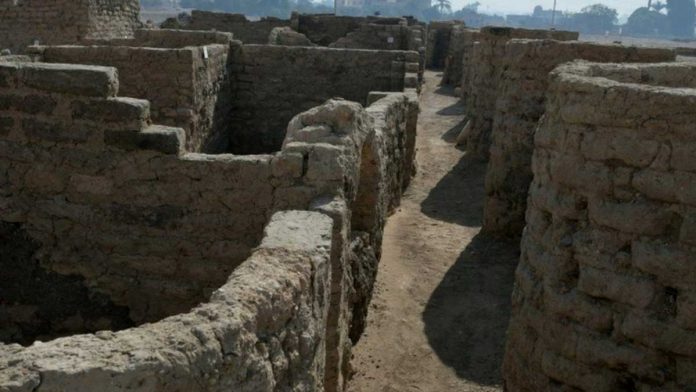 golden-city Photo courtesy of REUTERS