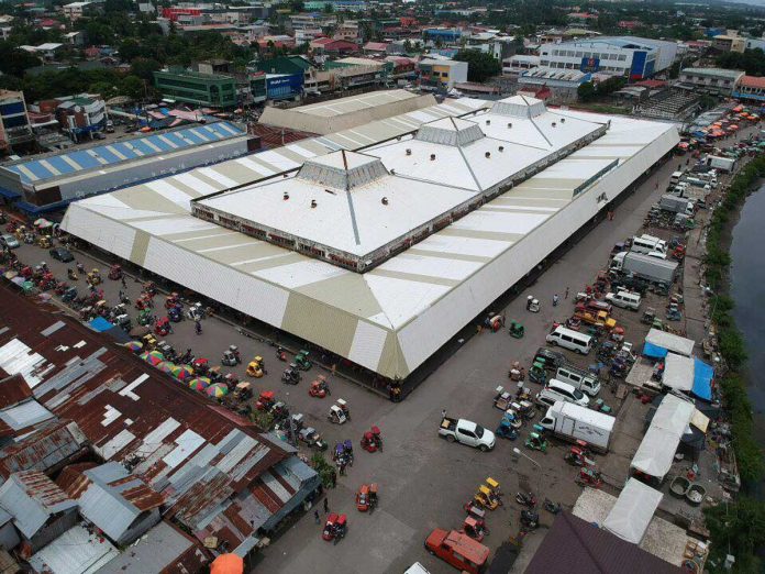 region-glenda-roxas-market An aerial view of the Teodoro Arcenas Trade Center, the public market of Roxas City.