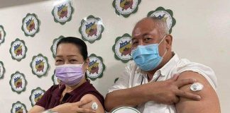 Guimaras’ Cong. Ma. Lucille Nava, a doctor by profession, and Dr. JC Rahman Nava, special consultant for hospital concerns of the provincial government of Guimaras, set a good example to Guimarasnons by having themselves recently vaccinated in public against coronavirus disease 2019 using the Sinovac vaccine. GUIMARAS PROV’L GOV’T PHOTO