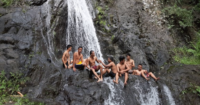 toruism-sites-closed When descending Mount Napulak in Igbaras, Iloilo, tourists can enjoy the tranquil waters in this picturesque spot. PHOTO BY INA POLIDO