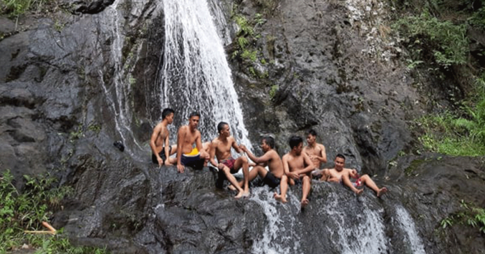 When descending Mount Napulak in Igbaras, Iloilo, tourists can enjoy the tranquil waters in this picturesque spot. PHOTO BY INA POLIDO