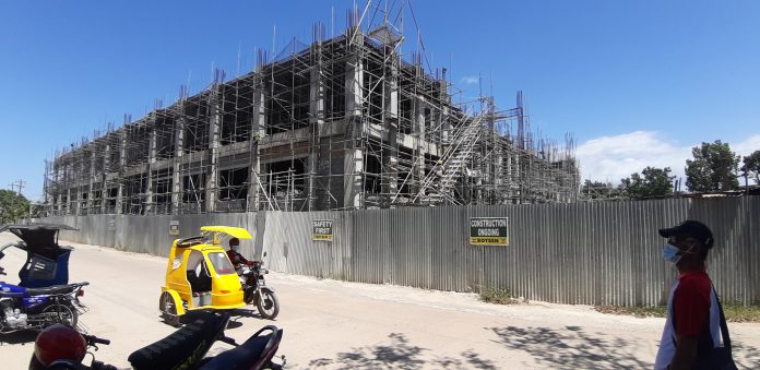 Guimaras Capitol The construction of this three-storey new provincial capitol of Guimaras started in 2019. Work slowed down due to the coronavirus pandemic. PHOTO BY JAPHET FAJARDO/PN