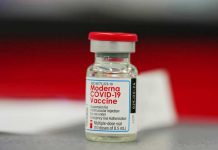 The Philippines can now use Moderna’s coronavirus disease 2019 in its vaccination rollout since FDA gave an emergency use authorization to it recently. The vaccine has an efficacy rate of 94 percent and it is recommended to be used on persons 18 years old and above. AP PHOTO/DAVID ZALUBOWSKI