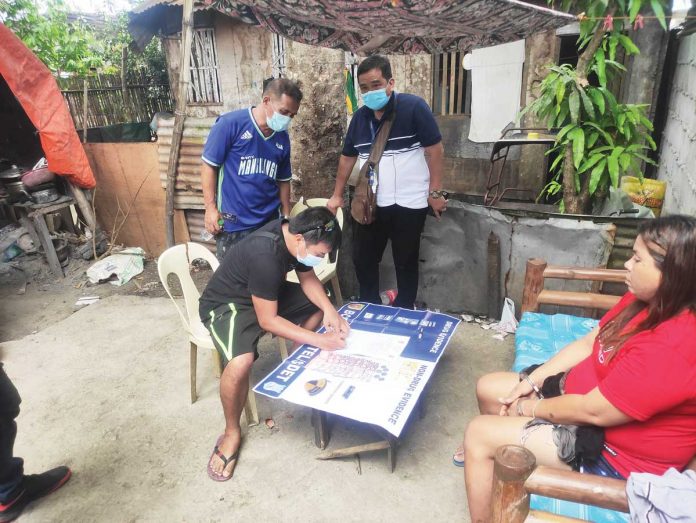 bac-pic-2 A 27-year-old woman was arrested in a drug buy-bust operation in Barangay Mansilingan, Bacolod City on May 5. Nine sachets of suspected shabu were recovered from her possession. POLICE STATION 7/BCPO