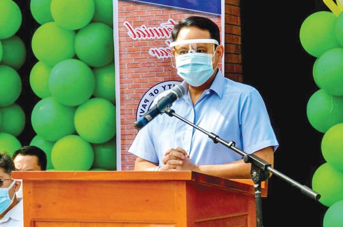 “Protektahan mo ang nagaguwa kay sila man ang nagalaton sang senior citizens and persons with comorbidities kon magpauli sa balay,”says Gov. Arthur Defensor Jr.