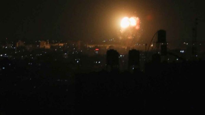 _118974322_gazastrike