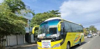 This bus participates in the “Libre Sakay” scheme of the Department of Transportation and Land Transportation Franchising and Regulatory Board. Passengers do not have to pay fare. Instead, the driver and/or operator receives from the national government a subsidy. JAPHET FAJARDO/PN