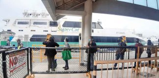 Passengers line up at the Lapuz Wharf in Iloilo City. Ilonggos are being reminded to take precautionary measures. Sea travel could be rough due to Tropical Storm “Dante.” JAPHET FAJARDO/PN