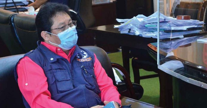 subaan Dr. Adriano P. Subaan, incoming director of the Department of Health in Western Visayas, pays Iloilo’s Gov. Arthur Defensro Jr. a courtesy visit on June 29. He would assume office starting July 1. BALITA HALIN SA KAPITOLYO