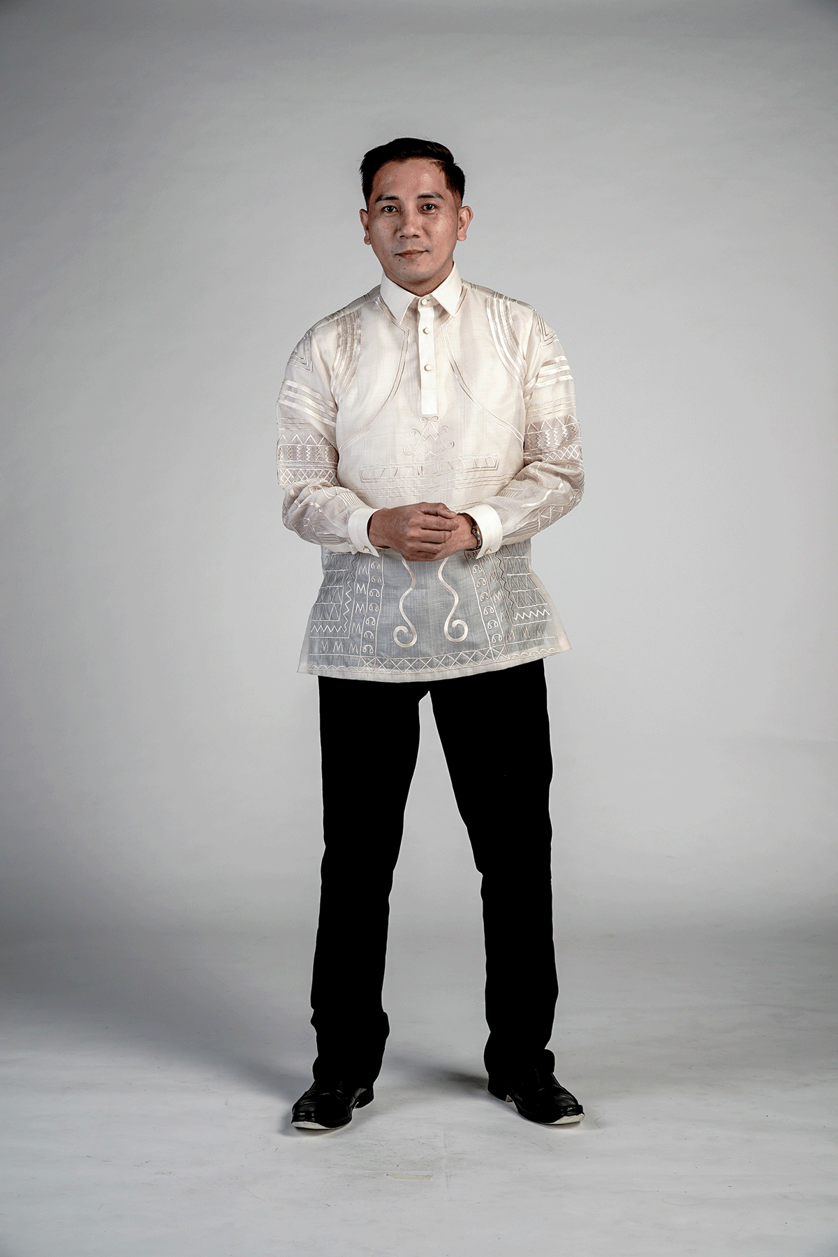 traditional filipiniana