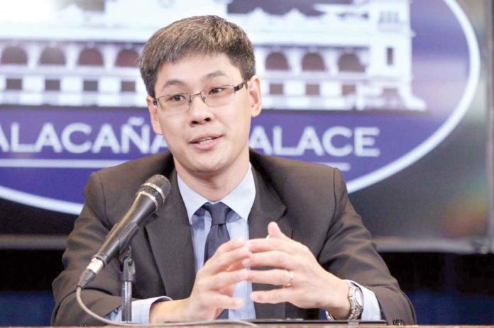 Business-3 During the 2021 BSP Youth Summit, Sec. Karl Kendrick Chua encourages the youth to register for the Philippine Identification System. According to the official, PhilSys can spark the widespread use of electronic payments and accelerate the growth of the digital economy. VIA GMA NEWS