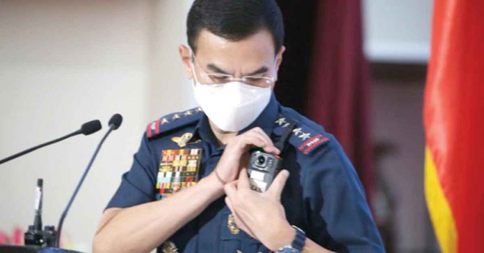 body-cam Philippine National Police Chief, General Guillermo Lorenzo Eleazar wears a body camera. PNA PHOTO