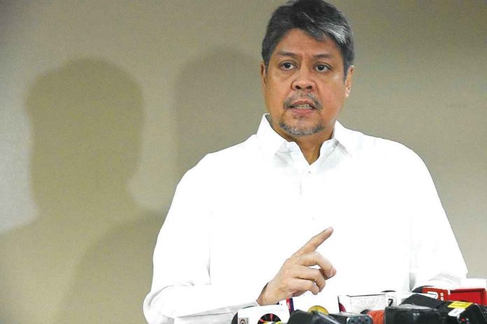 “Pagsisinungaling ang trolling. Masama ito lalo na dahil sa darating na halalan. Kung mahalal ang bagong presidente at ibang opisyal dahil sa pekeng impormasyon, magkakaroon tayo ng pekeng presidente at opisyal.” - Senator Francis Pangilinan
