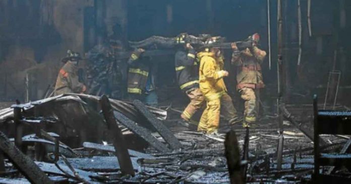 firefighter A bill to modernize the Bureau of Fire Protection, including provisions arming firefighters, is now awaiting Duterte’s signature. INQUIRER PHOTO/LYN RILLON