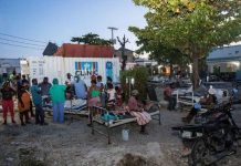 Haiti quake deaths soar as rescuers search rubble There are reports of hospitals being overwhelmed in the city of Les Cayes after a 7.2 magnitude earthquake struck Haiti on Saturday.REUTERS
