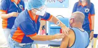 In Kalibo, Aklan some people are unvaccinated because they can’t go to vaccination centers. They have chronic diseases and/or bedridden. One solution is the conduct of house-to-house vaccination.