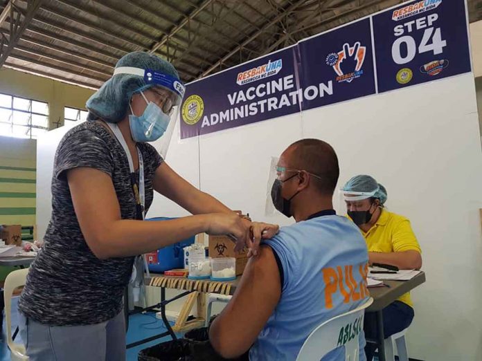 region-aklan-vax To achieve herd immunity against the coronavirus, Aklan must fully vaccinate 279,214 or 70 percent of its 398,877 population 18 years and older. PHOTO BY THE PROVINCIAL HEALTH OFFICE-AKLAN