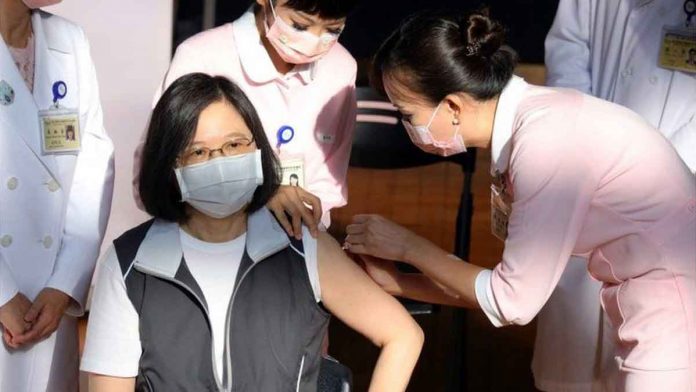 taiwan-vax President Tsai Ing-wen gives her stamp of approval to Taiwan's domestically produced vaccine by receiving the shot on Monday. GETTY IMAGES