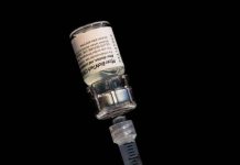 NZ reports 1rst death linked to Pfizer COVID vax Pfizer says there could be rare reports of myocarditis after vaccinations, but such side effects were extremely rare. REUTERS/MARCO BELLO