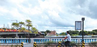 To curb road mishaps, cycling for recreational purposes is now prohibited along Muelle Loney, Iloilo City. The port area on Muelle Loney is categorized as a danger zone for bikers, according to the Philippine Ports Authority and Public Safety and Transportation Management Office. Only cyclists whose purpose is for work are allowed to pass by the area. PANAY NEWS PHOTO