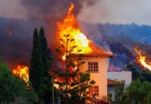 Lava destroys homes as volcano erupts in Canaries Lava from the Cumbre Vieja volcano destroys several homes in nearby villages on La Palma in the Spanish Canary Islands. REUTERS