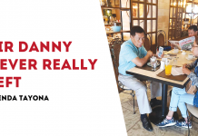 Panay News founder Danny Fajardo exchanges ideas with his protégé, senior reporter Glenda Tayona.