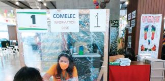 A resident registers for the 2022 national elections at the YouVote satellite registration site in GT Mall in Pavia, Iloilo. Facilitating the registration are personnel of the Commission on Elections (Comelec) in Pavia and members of the town’s Sangguniang Kabataan and Tyempo Naton Movement. The Comelec encourages potential voters to register now. YouVote is an initiative of Global Shapers Iloilo Hub, and co-presented by PHINMA University of Iloilo, SK Federation of Iloilo City, Youth First Initiative Philippines and Panay News. PANAY NEWS PHOTO