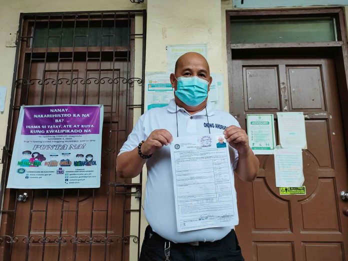 bizman-aspires-pic “If hatagan lang ako sang chance sang taga-Pototan, bag-ohon naton ang aton banwa. Tinguhaan ta nga maka-ganyat sang mga investors,” says businessman Roque Poral Andrada III of Barangay Catoogan, Pototan, Iloilo who formally filed his certificate of candidacy for Pototan mayor.