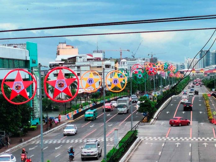 front-pic These giant Christmas lanterns are about to glow again in Iloilo City. As in previous years, persons deprived of liberty in the Bureau of Jail Management and Penology worked on the lanterns. These are symbols of hope, resilience and faith, according to Mayor Jerry Treñas. PANAY NEWS PHOTO