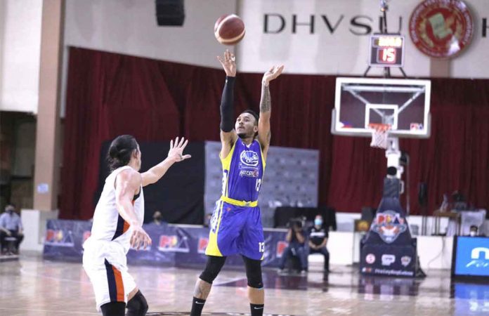 sports-abueva-pic In 19 games so far including the semifinals, Calvin Abueva of the Magnolia Pambansang Manok Hotshots averaged a double-double of 15.2 points and 10.0 rebounds, while adding 2.8 assists, 1.0 steals and 1.1 block shots. PBA MEDIA BUREAU