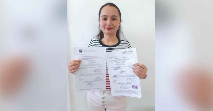 tupas Reelectionist Iloilo City councilor, Dr. Candice Magdalane Tupas files her certificate of candidacy at the city Commission on Elections office.