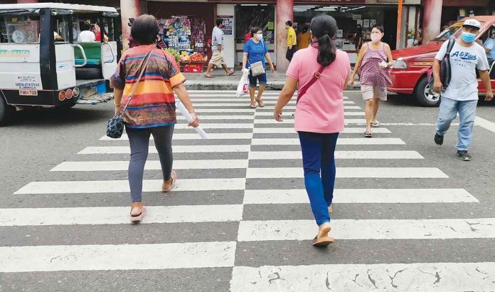 workers While the Department of Labor and Employment encourages Western Visayans to get vaccinated against coronavirus disease 2019, it reminds private employers not to discriminate the unvaccinated workers. PANAY NEWS PHOTO