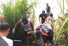 Jalaur River yields dead elderly Personnel of the Passi City Fire Station retrieve the body of an elderly found dead on Monday in Barangay Quinagaringan Pequeño. PASSI CITY BFP